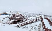 一场雪，让平山湖大峡谷美成了一幅水墨画！