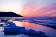 贝加尔湖一下雪，就美成了天堂......