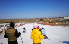 蓝调庄园滑雪场景点