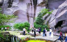 道士岩（伍山石窟风景区）景点