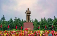 毛泽东铜像景点