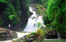 鸣翠谷山谷漂流景点