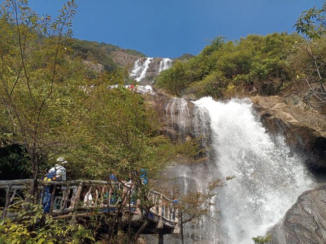 乡村地图 景点大全 广东省景点大全 广州市景点大全>白水寨风景名胜