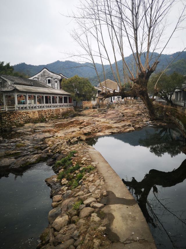 乡村地图 景点大全 浙江省景点大全 宁波市景点大全 >岩头古村景区