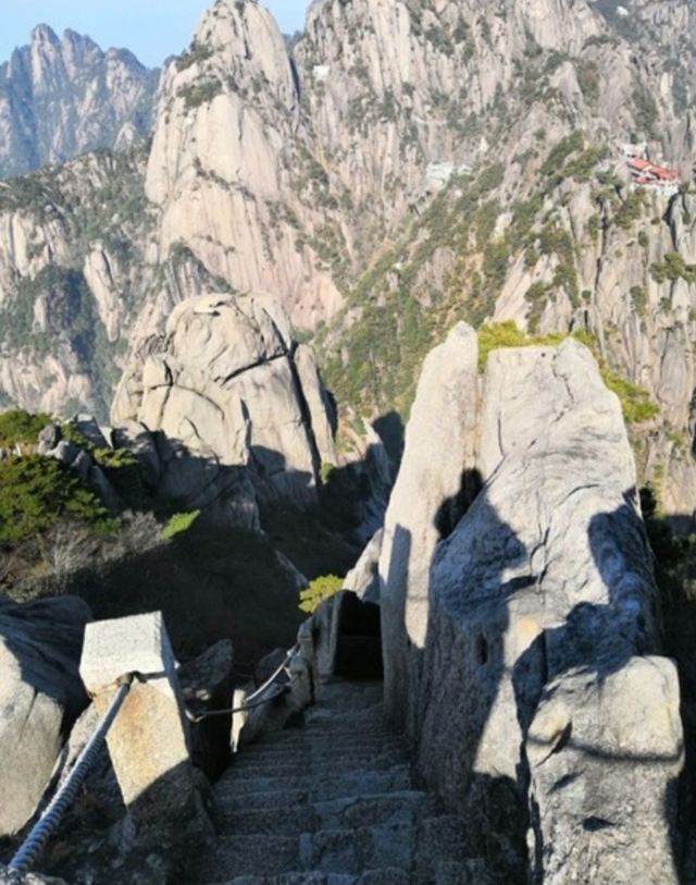 乡村地图 景点大全 安徽省景点大全 黄山市景点大全 >天都峰景区旅游