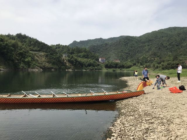 景点大全 浙江省景点大全 杭州市景点大全 桐庐县景点大全 >浪石金滩