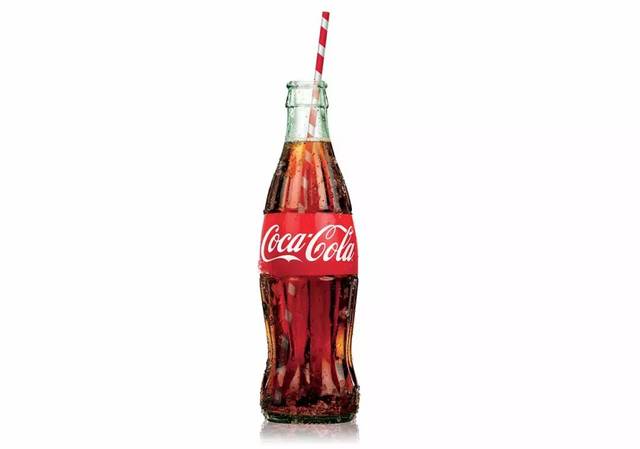去掉了瓶子上的压纹 可口可乐在不同国家地区的瓶子 可口可乐公司有