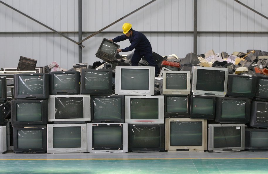 据香港《文汇报》报道,香港每年产生约70000公吨废电器电子产品,当