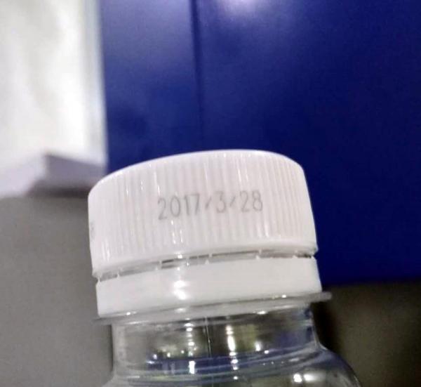 国际标准28口径苏打水塑料瓶盖制作机器,矿泉水,碳酸饮料瓶盖