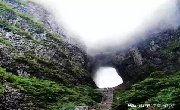 海巍旅游—长沙韶山世界第一桥(玻璃桥)天门山（玻璃栈道）土家风情园凤凰古城双飞5日游